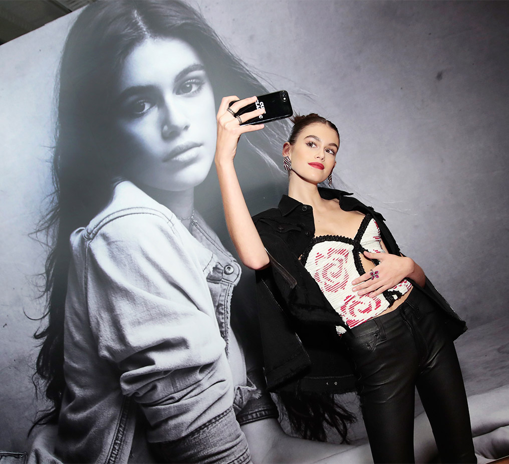 A modelo Kaia Gerber viralizou na rede social mais fashista da internet. Foto: Getty Images